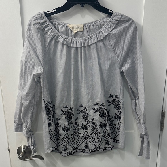 Sweet Wanderer Tops - Sweet Wanderer Gray Blouse with Black Floral Embroidery